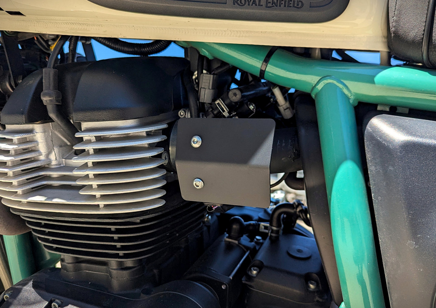 Throttle Body Side Covers - Royal Enfield Bear, Interceptor INT, Continental 650